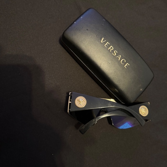 Designer Sunglasses - Picture 4 of 4